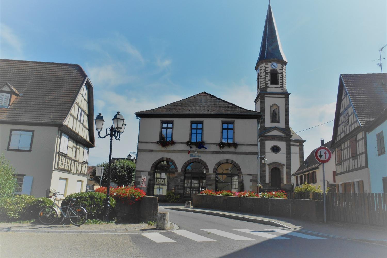 1 - Mairie et église