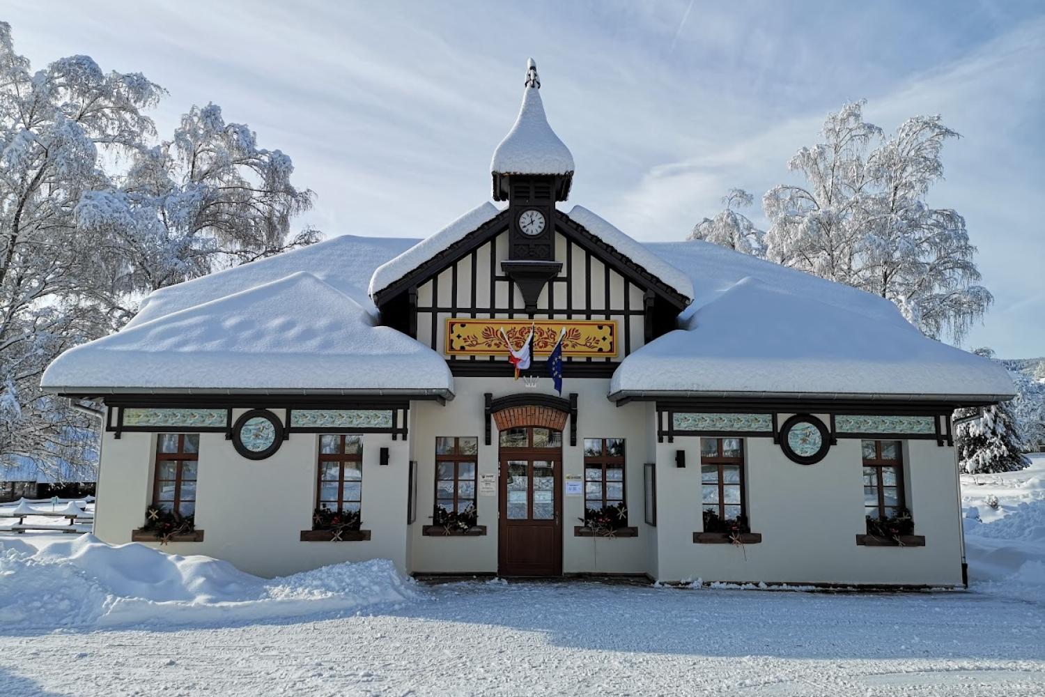 La mairie du Hohwald sous la neige